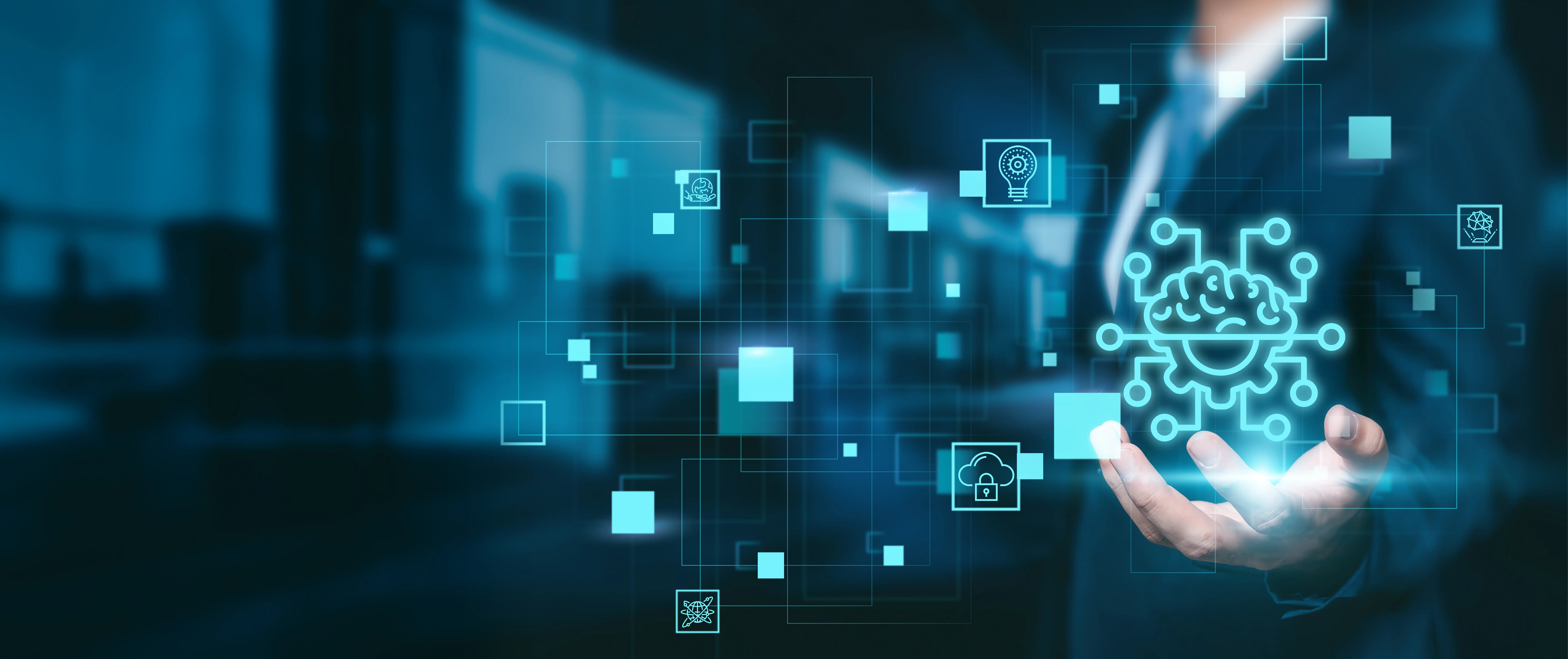 Person im Anzug hält leuchtendes digitales Virus-Symbol mit vernetzten Icons im Hintergrund